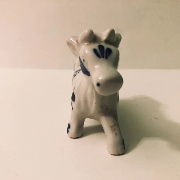 Vintage Hand Painted Delfts Blue  Cow Figurine Windmill 3.5 Inch Long - Picture 3 of 12
